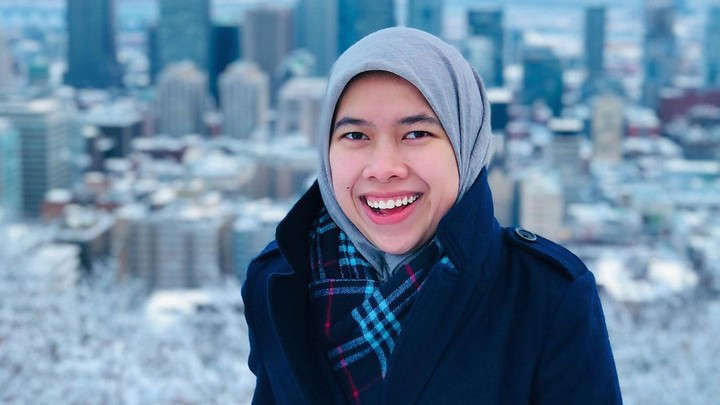 Hebat! Ars-Vita Alamsyah, Muslimah Indonesia yang Jadi Engineer di Perusahaan Dirgantara Elon Musk